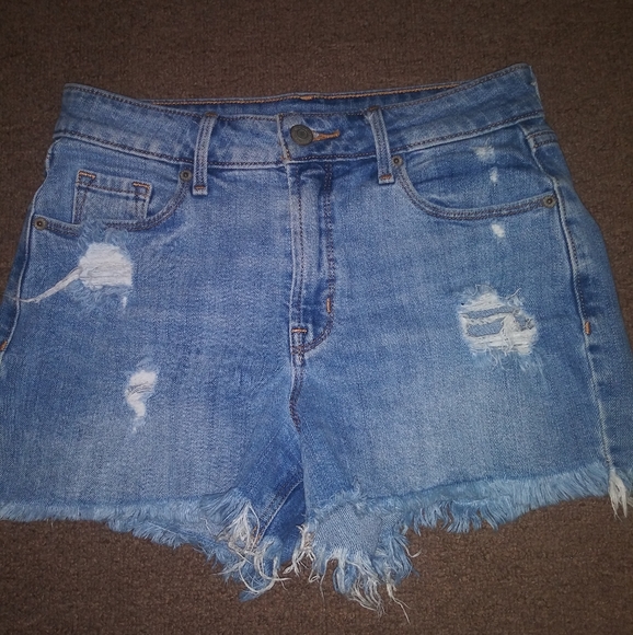 Shorts - Picture 3 of 4